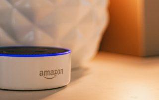 Alexa auf Nachttisch